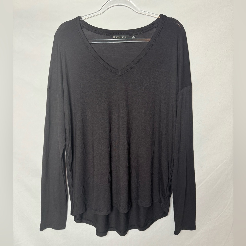 EUC Athleta Essential V-Neck T-Shirt L/S Black SIZE Large Women Gym Yoga Workout